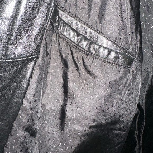 Roundtree & Yorke Black Lambskin Leather Bomber Jacket - Picture 6 of 13